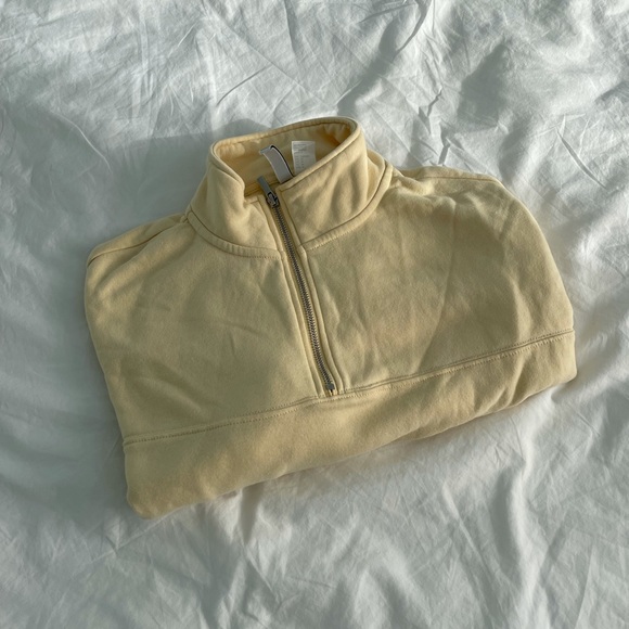 Yellow cropped 1/2 zip sweatshirt - Picture 3 of 3